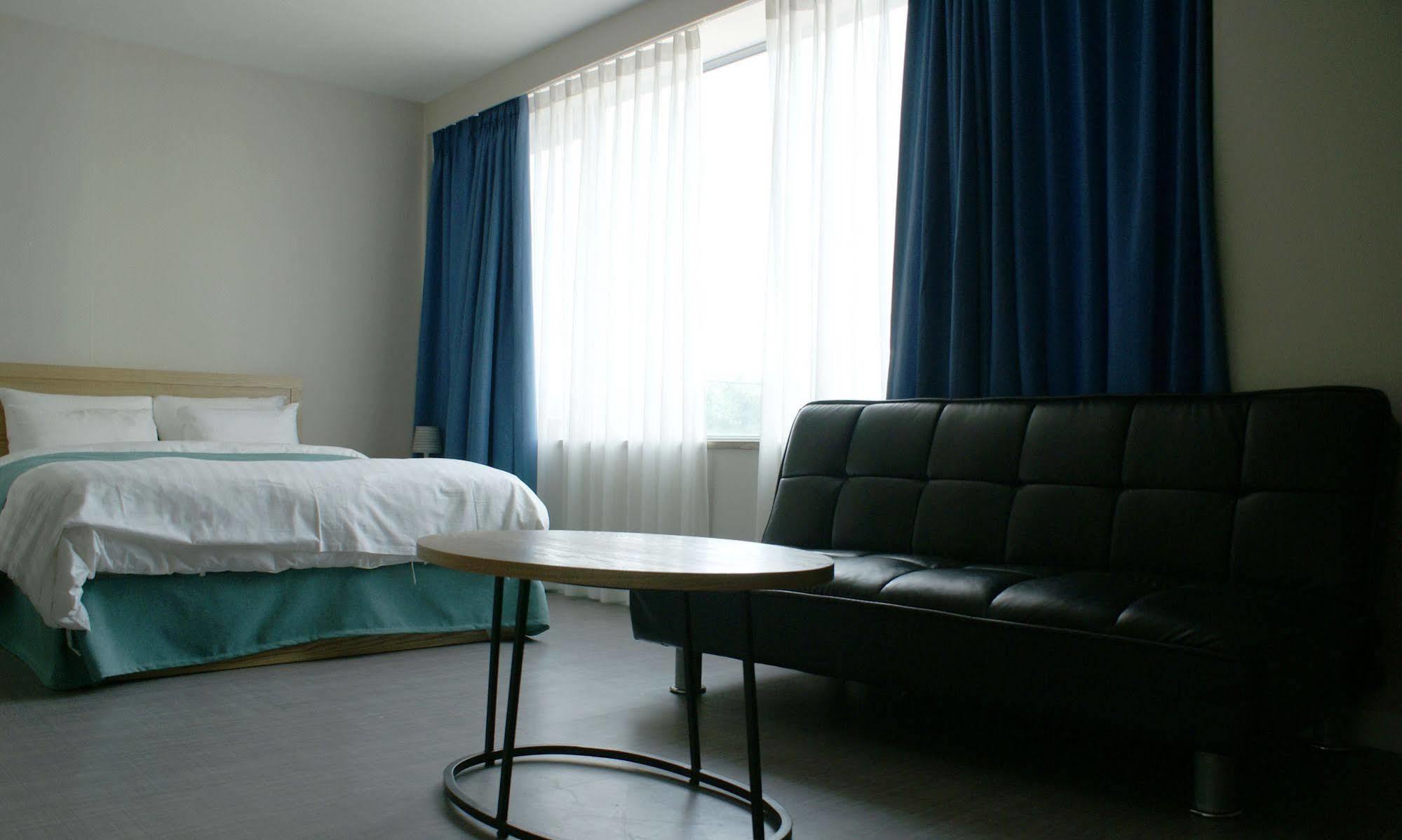 Y Ocean Hotel Josu Exteriér fotografie